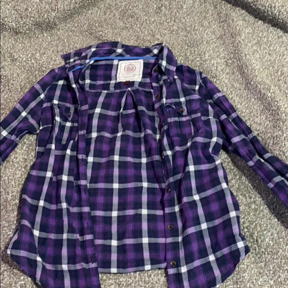 Flannels - Picture 2 of 3